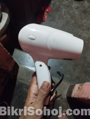 Hair dryer